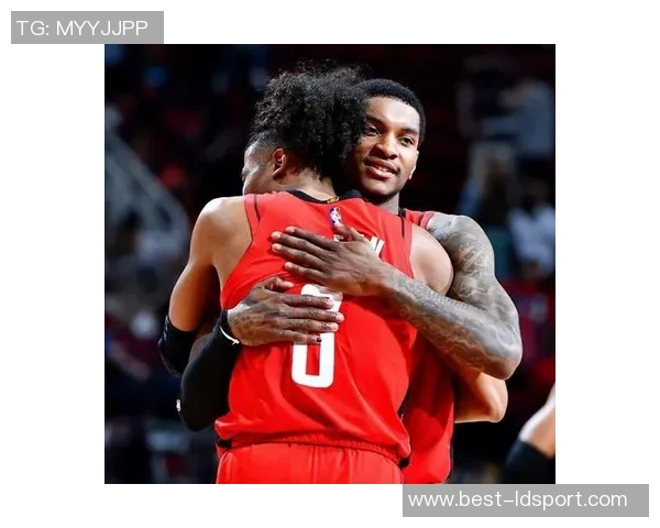 小波特末节狂砍16分助球队锁定胜局全场表现惊艳砍下33分8板2助 小波特末节狂砍16分助球队锁定胜局全场表现惊艳砍下33分8板2助